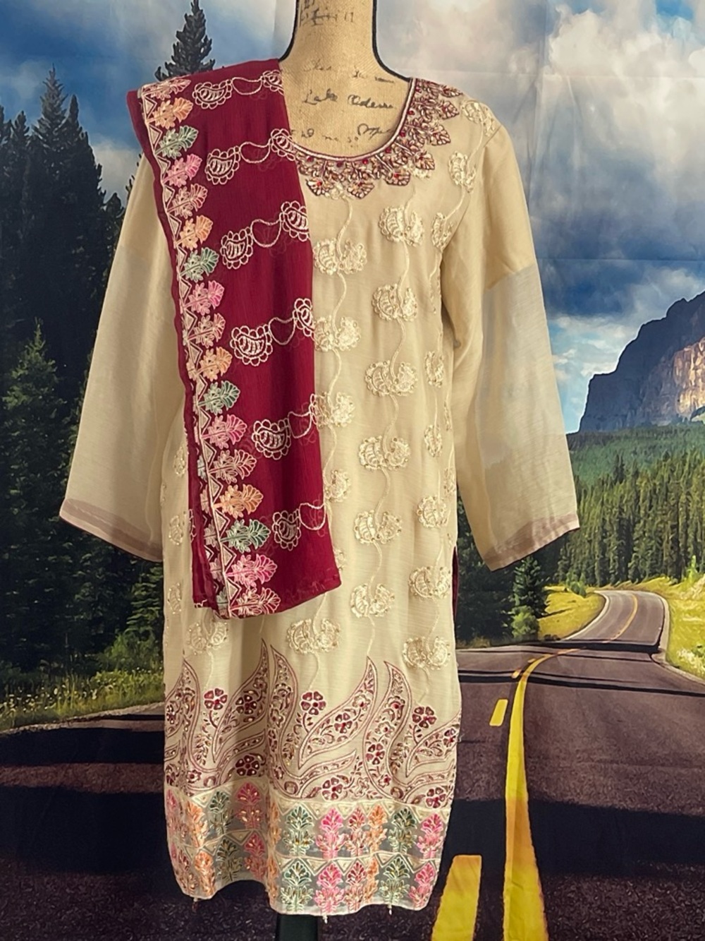 Cream Embroidered Women’s 3 piece Pakistani Indian dress